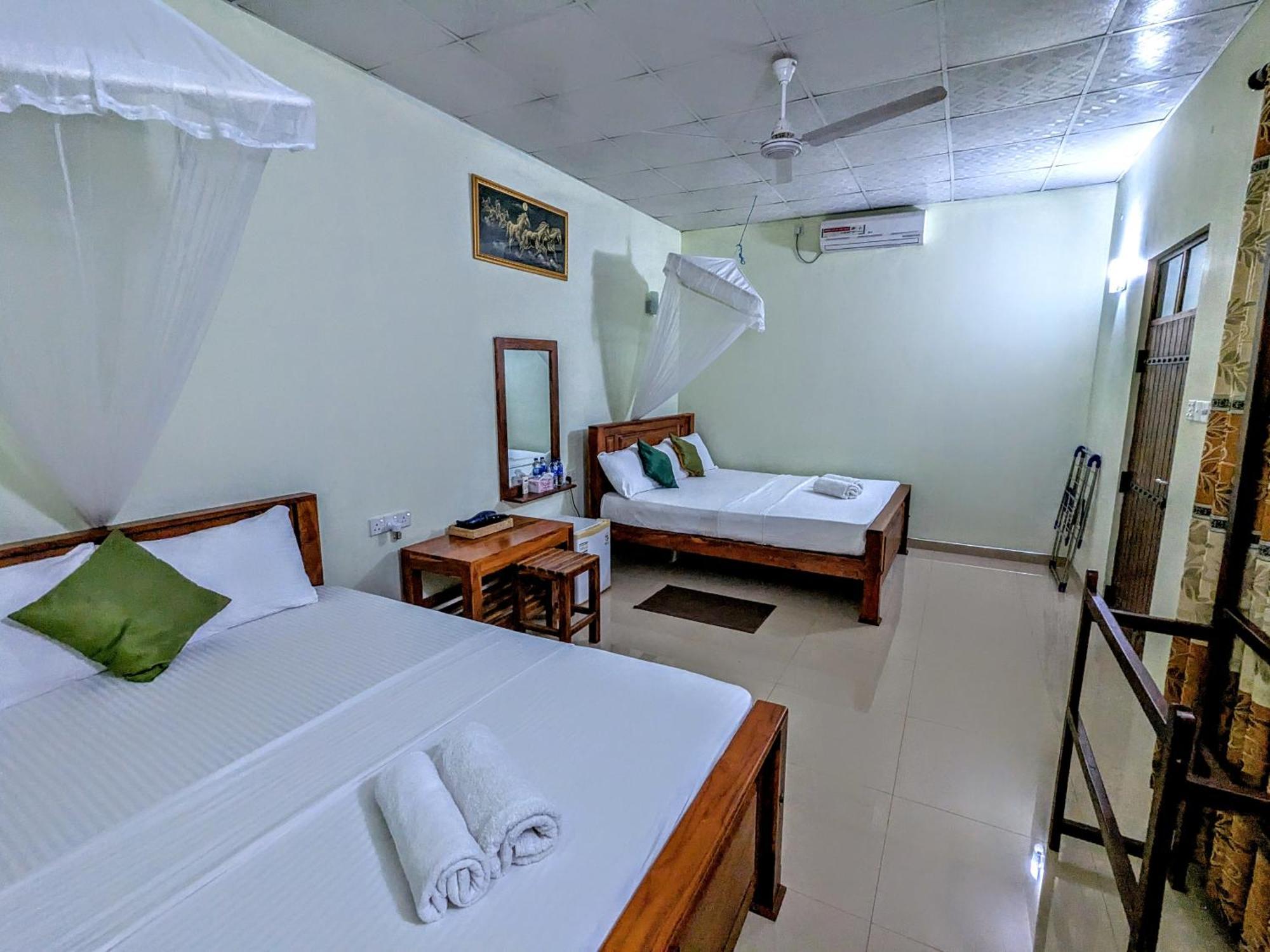Walawa Blue Sapphire Hotel Udawalawe Exterior foto